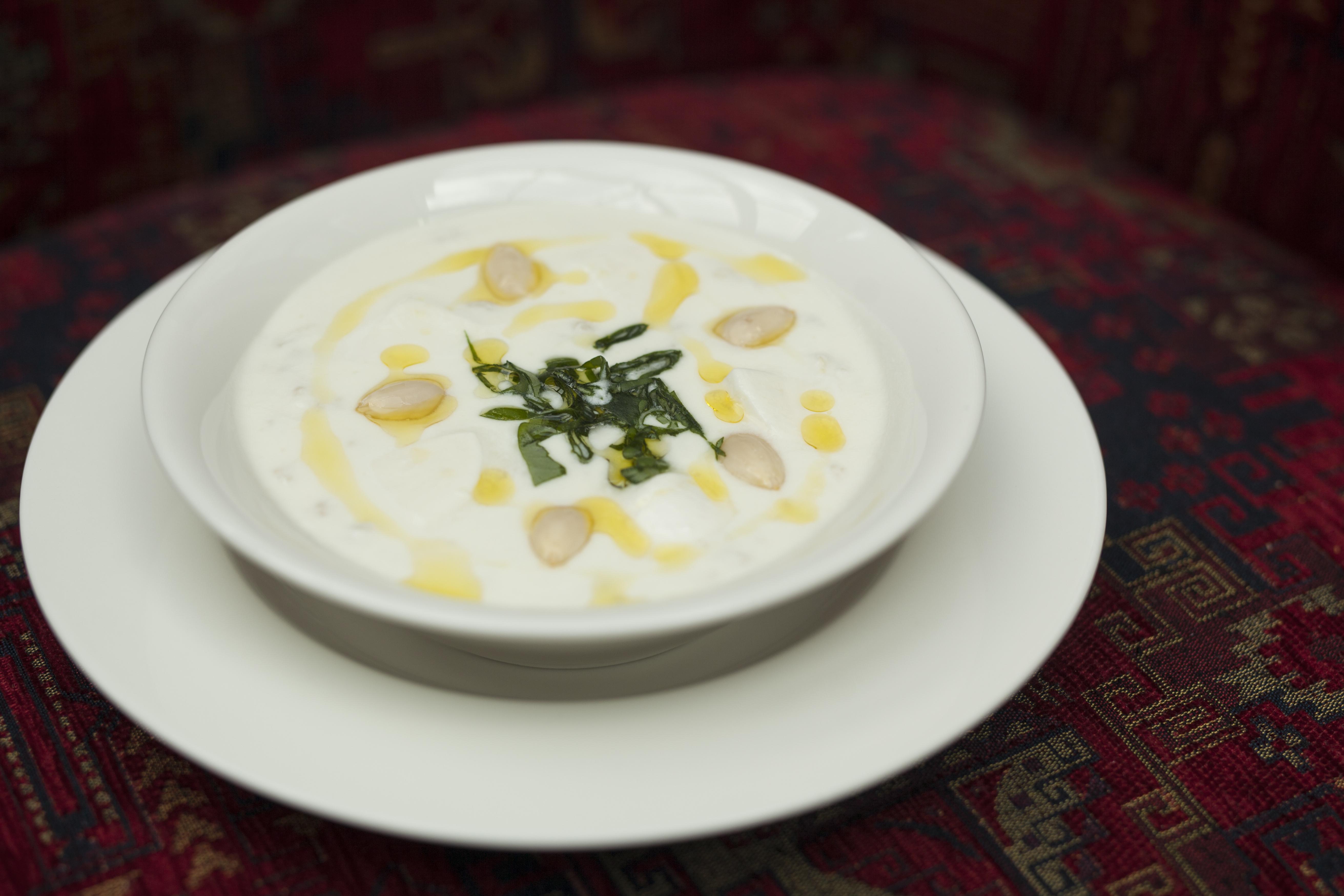 耶烈万格兰德酒店 - 世界小型豪华酒店 外观 照片 Ayran with chickpeas