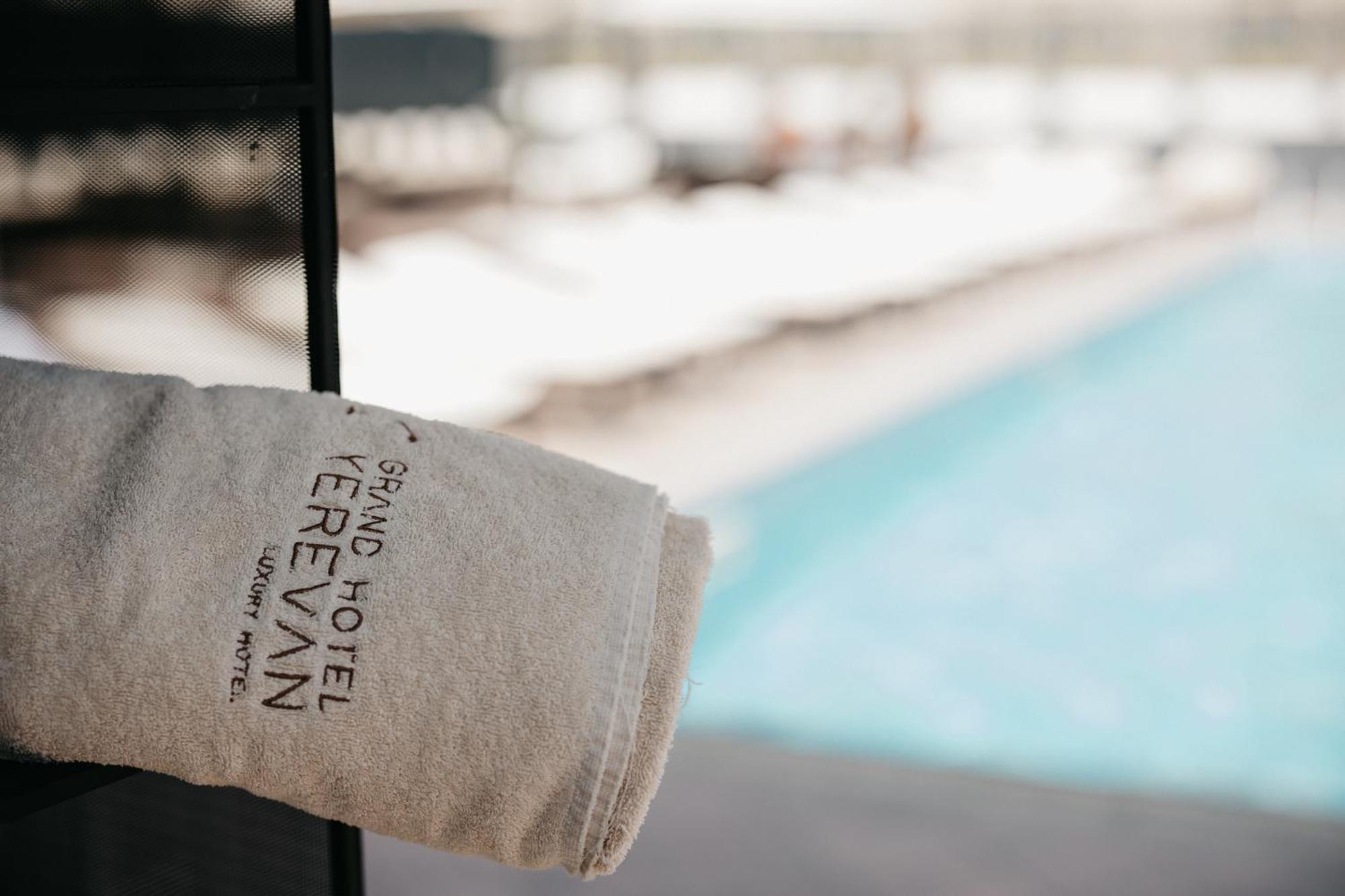 耶烈万格兰德酒店 - 世界小型豪华酒店 外观 照片 A towel