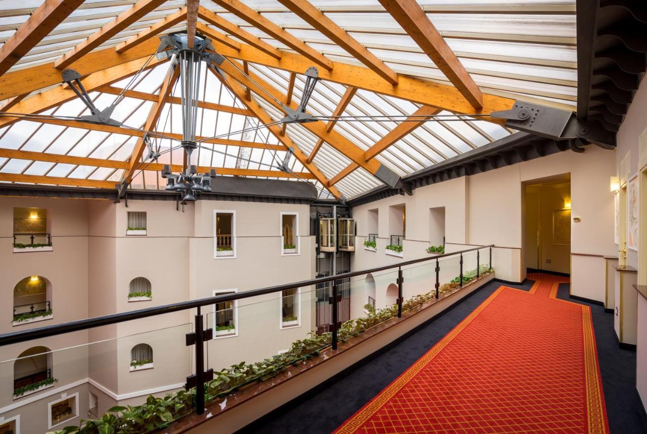 耶烈万格兰德酒店 - 世界小型豪华酒店 外观 照片 Interior of the hotel